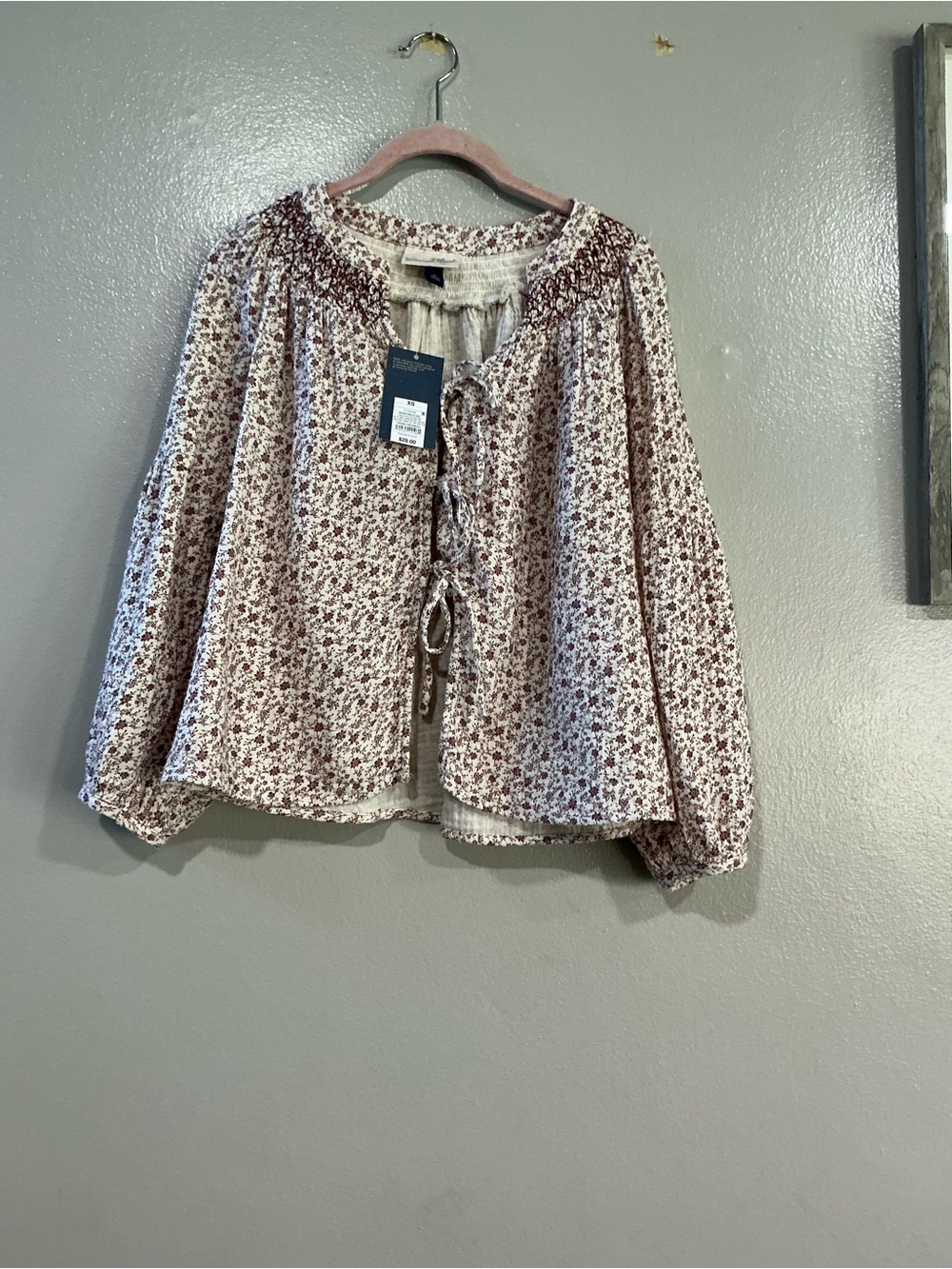 Women’s Raglan Long Sleeve Tie-Front Blouse.   Brown Floral.  XS - Picture 5 of 15